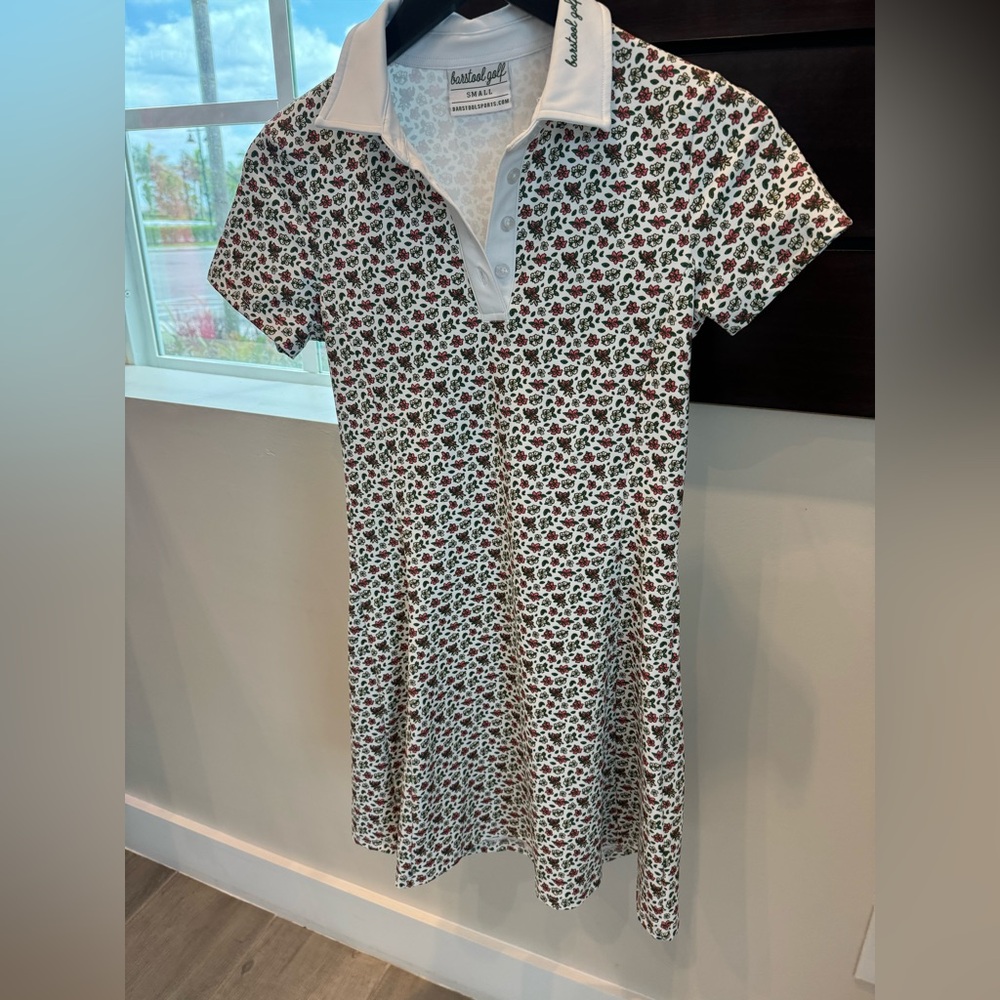 Barstool golf dress floral